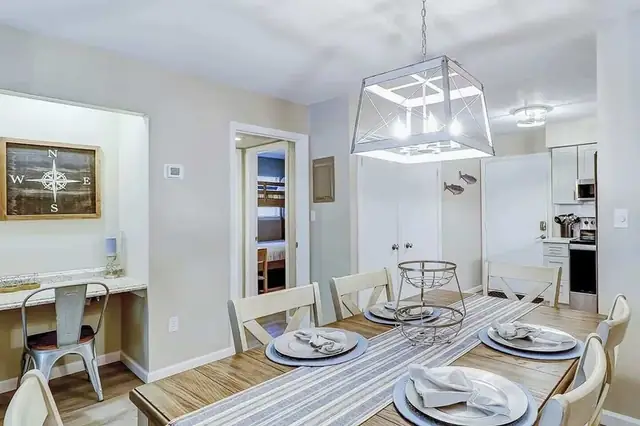 Dining area at Fiddler’s Cove 15F